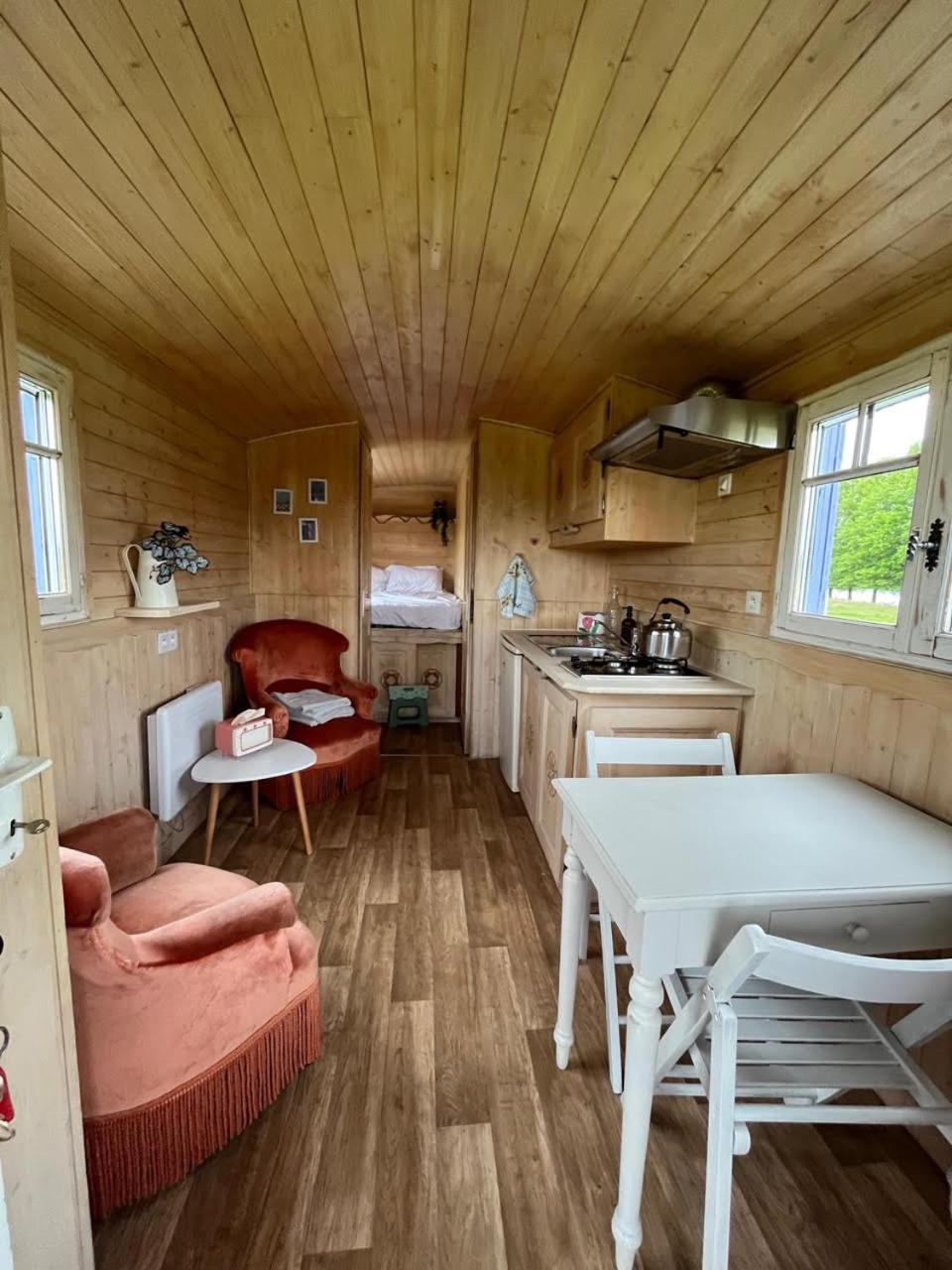 Les Logements Insolites De La Base Nautique Verneuil  Buitenkant foto