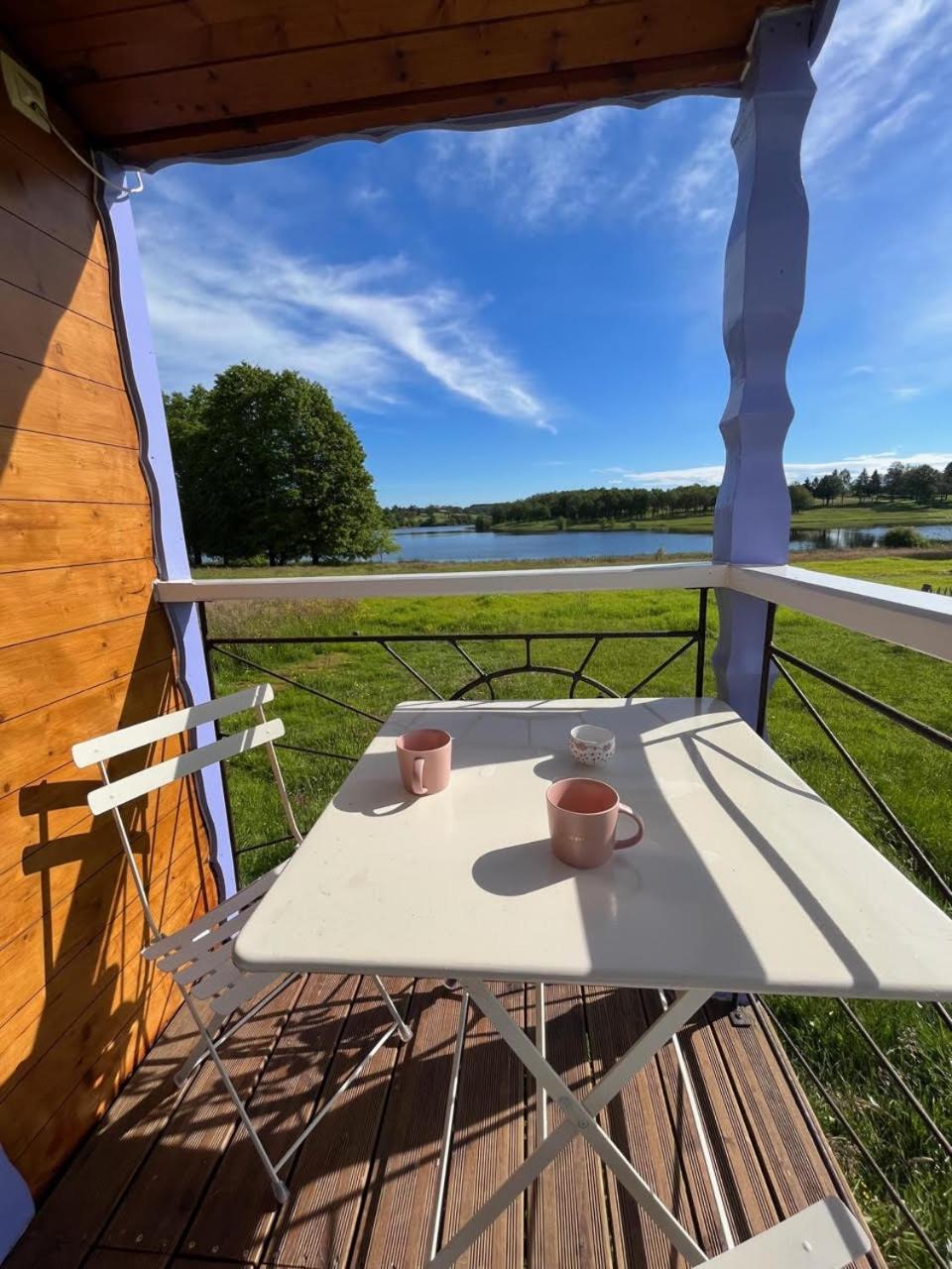 Les Logements Insolites De La Base Nautique Verneuil  Buitenkant foto